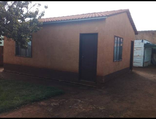2 BEDROOM HOUSE FOR SALE IN SOSHANGUVE SOUTH